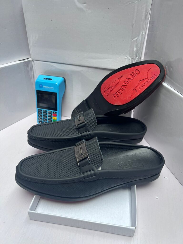 Black Pam Slippers 2026 1
