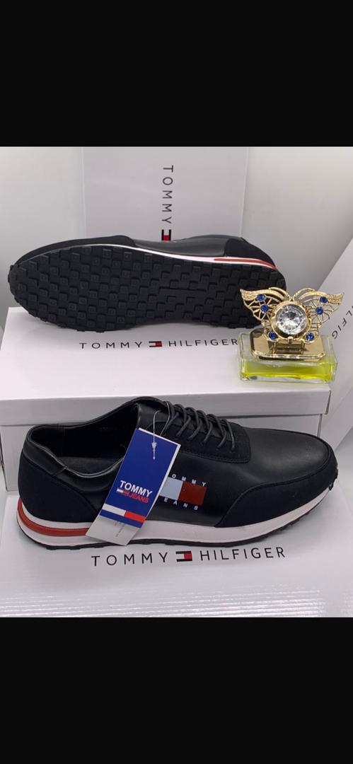 Black Tommy Hilfiger Sneakers 1